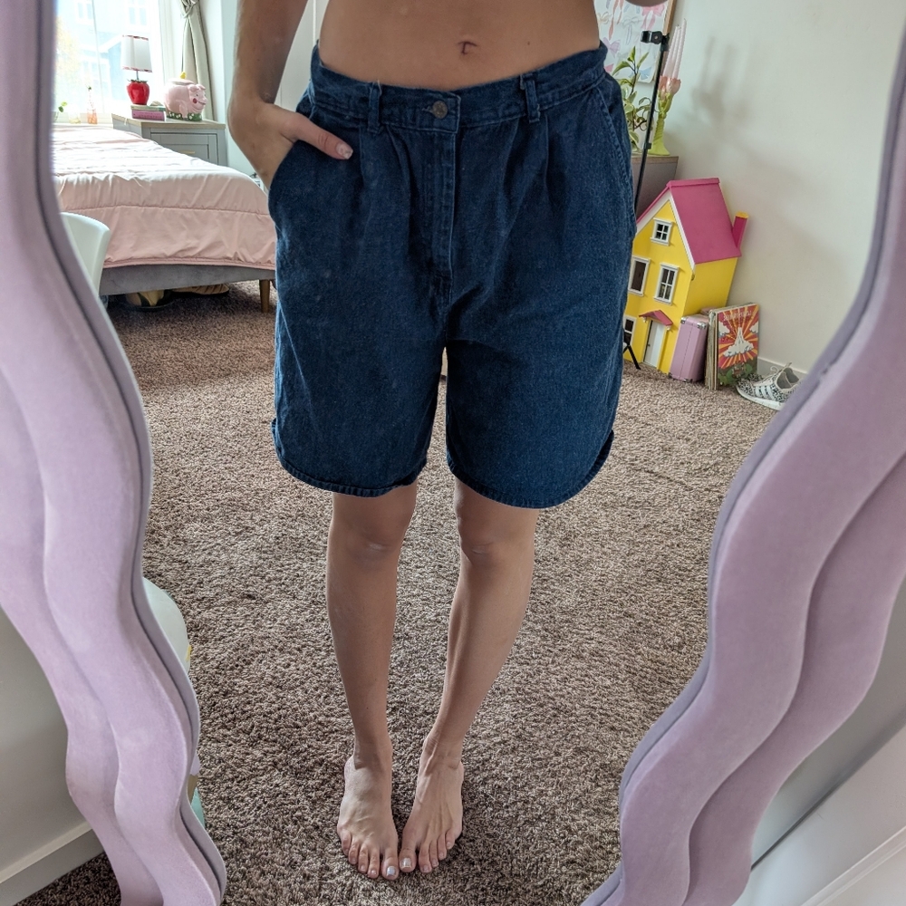 Women's Dark Denim Vintage Pleated Shorts Size 18